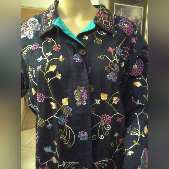 VINTAGE EMBROIDERED BLACK JACKET BY QUAKER FACTORY SZ. LG BLUE DETAILS - Picture 5 of 10